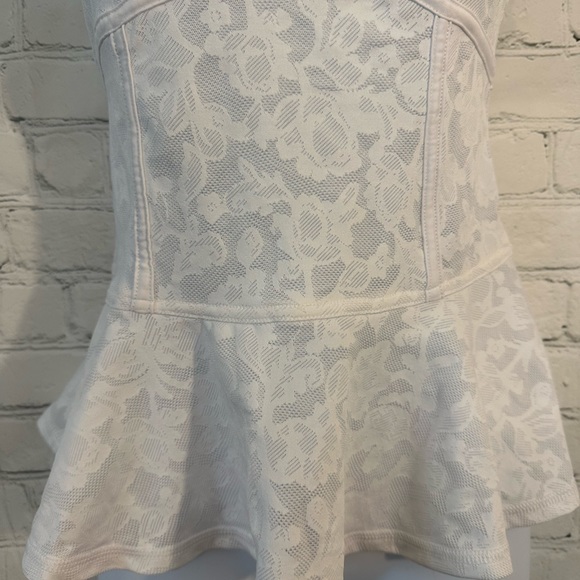 American Eagle Outfitters top with see thru panels - Picture 3 of 7